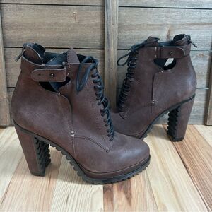 Dolce Vita Daytona Bootie Leather Ankle Strap Moto High Heel Lug Heel Sz 9.5